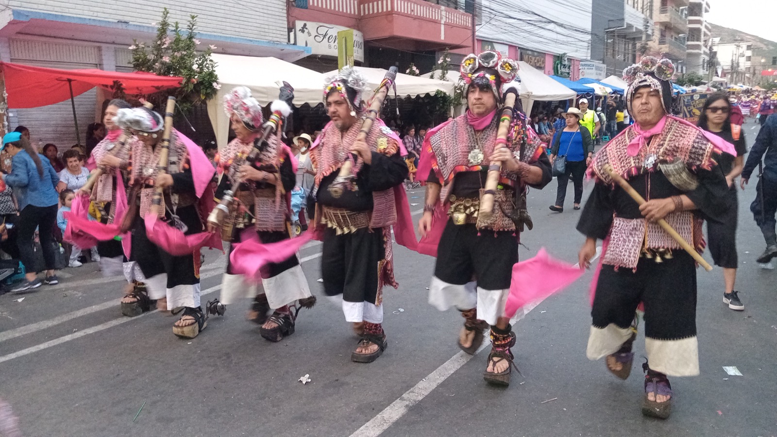 ボリビアのプフリャイの踊り、アンデスのフォルクローレと祭礼文化