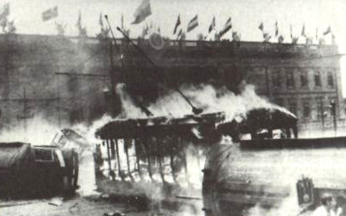 1948年のボゴタソで国会議事堂前を走る炎上した路面電車